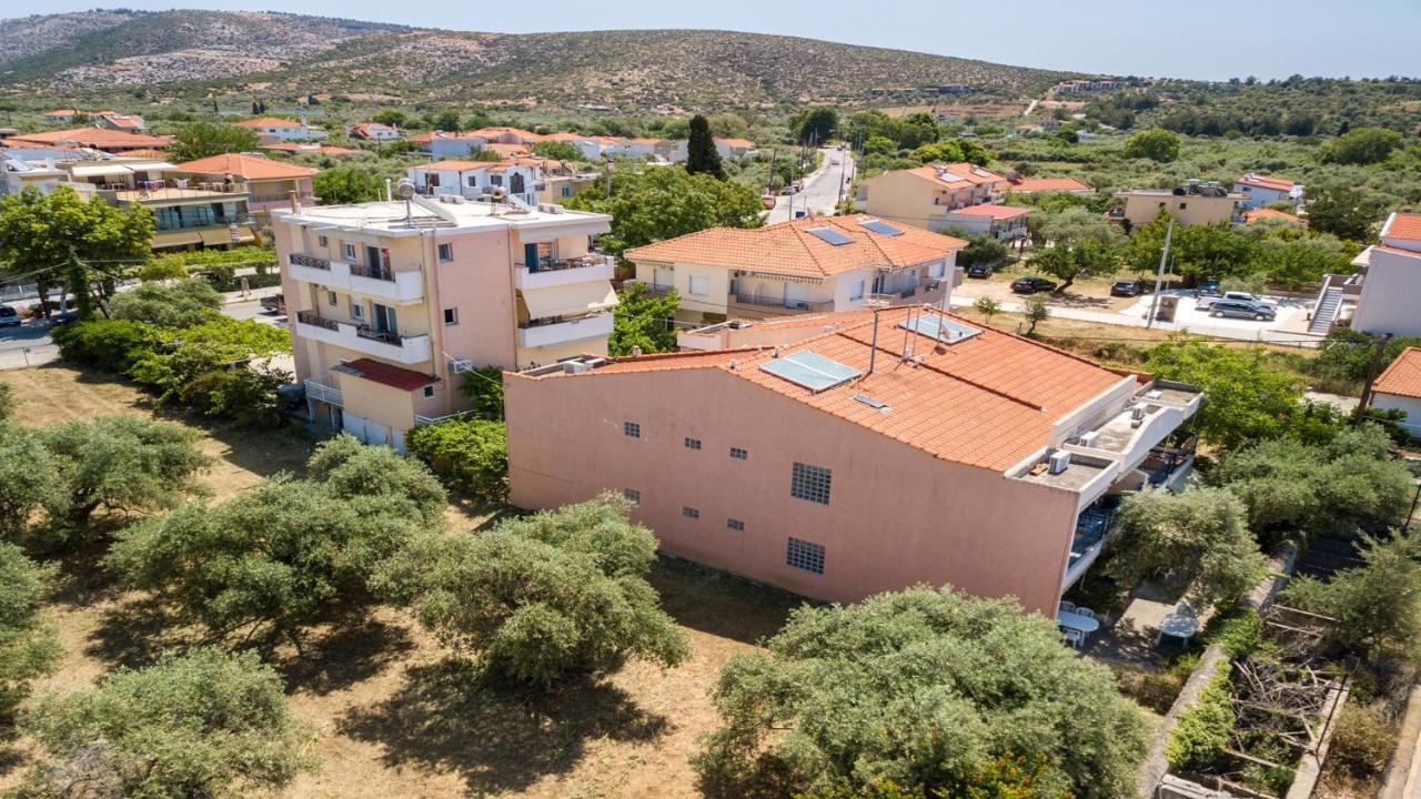 Amversa'S House Potos Exterior foto